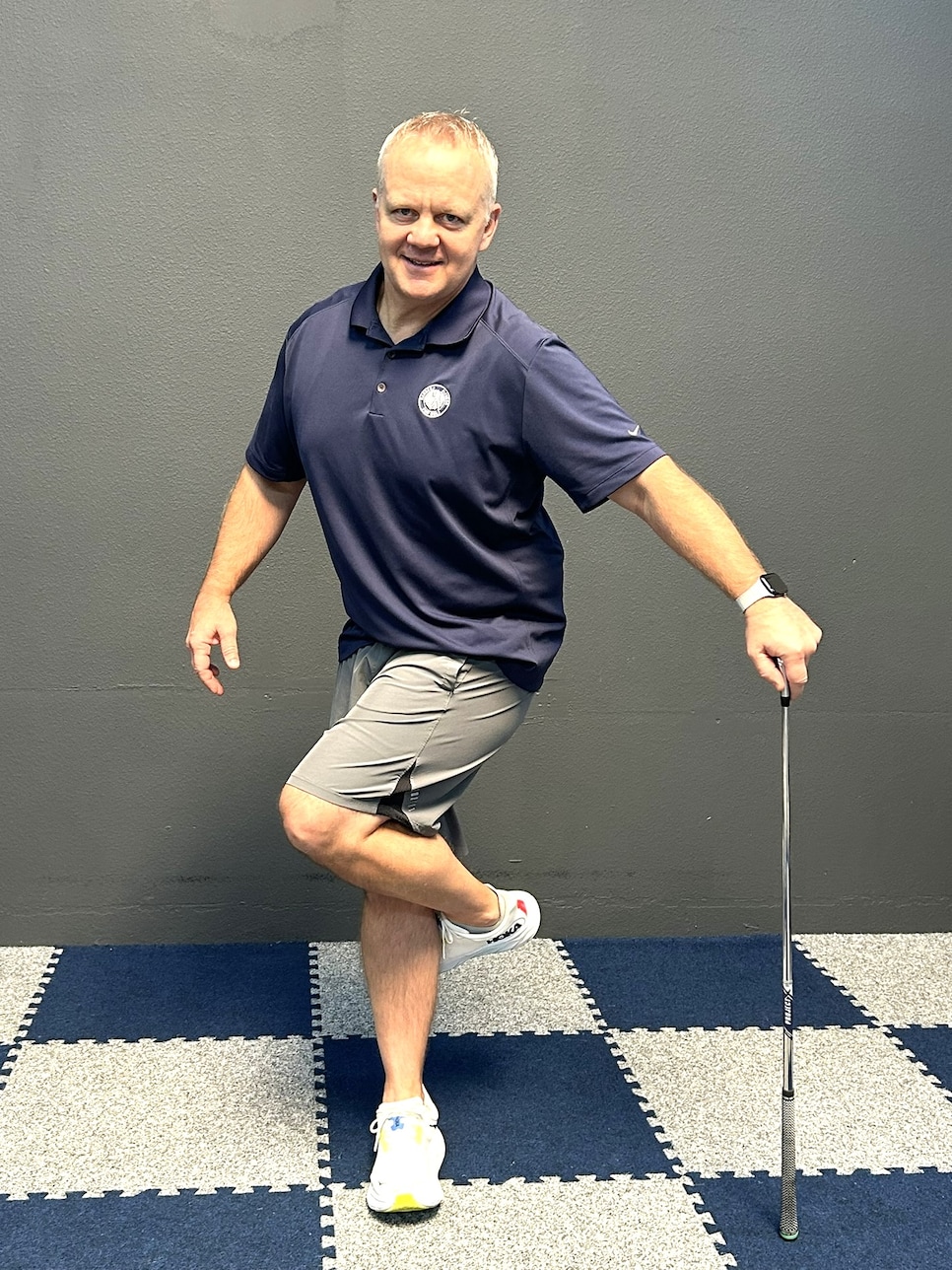 /content/dam/images/golfdigest/fullset/fitness-2024/Hansen Stork Turn 2.JPEG